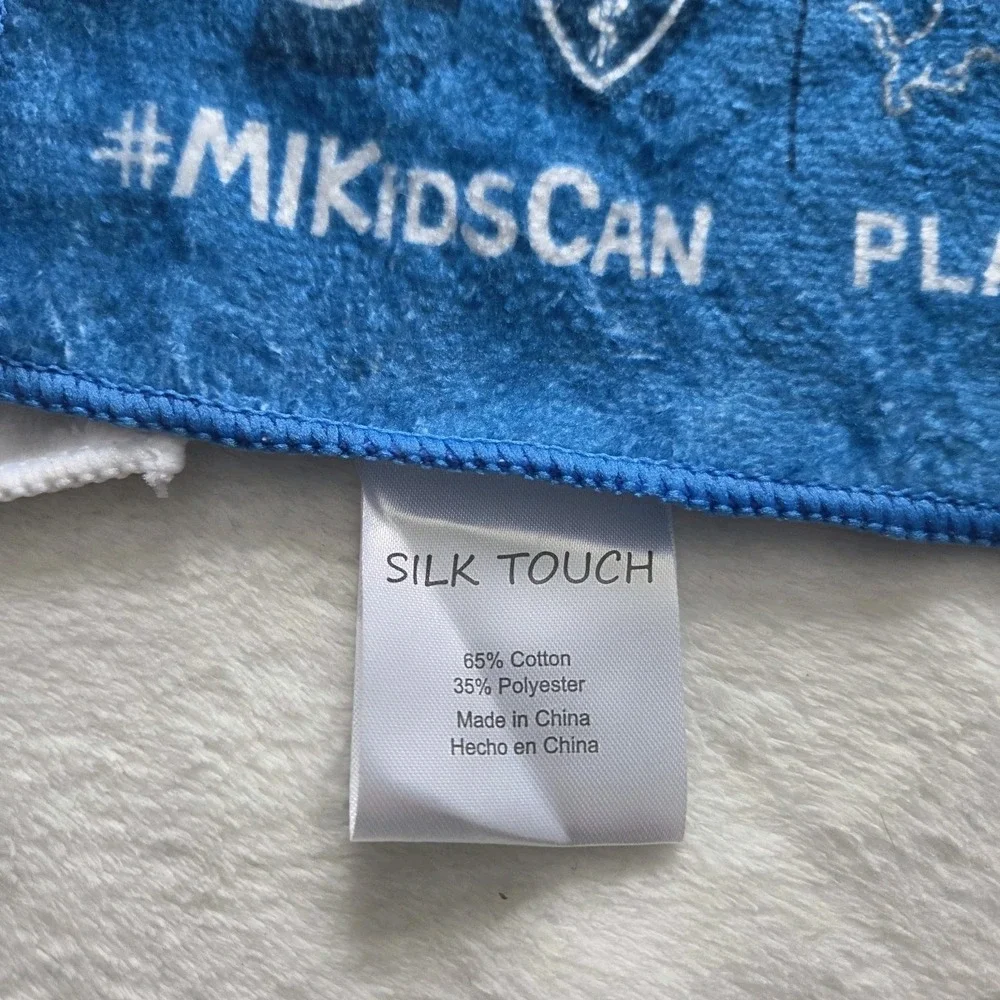 Detroit Lions Thanksgiving Day Jersey Towel 2018 Game Day Rally Set‎ Of 2